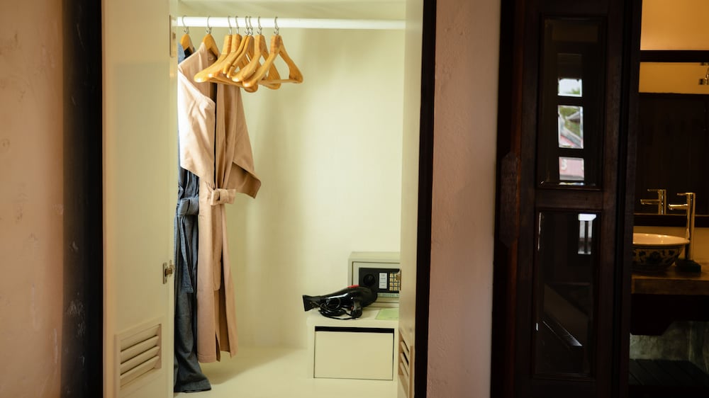 Premier Double Room - Photo 11