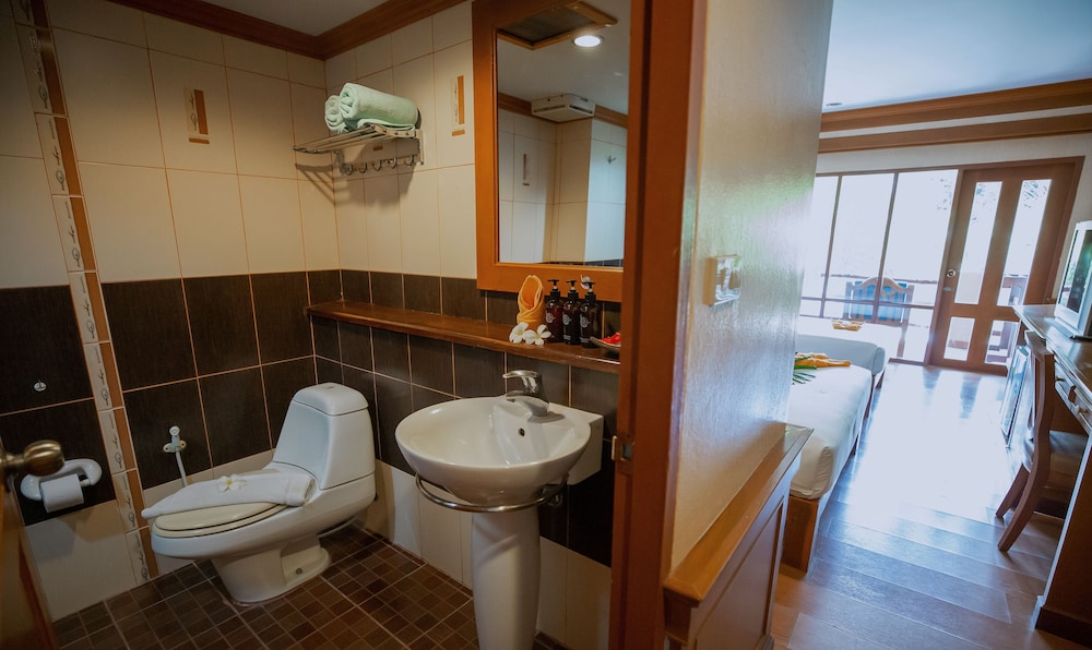 Grand Double or Twin Room, 1 Bedroom, Partial Ocean View photo 3