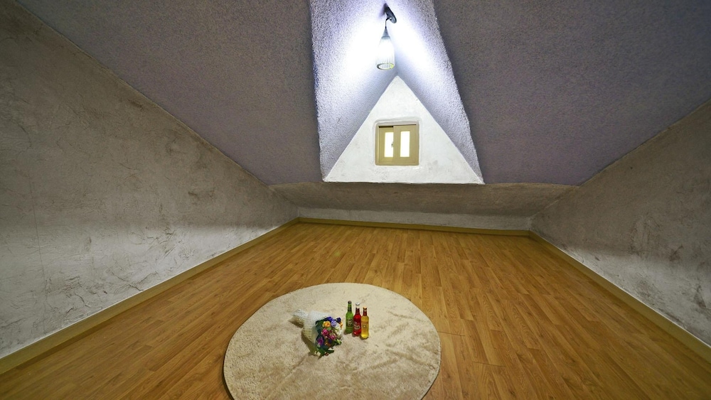 Basic Room, 1 Bedroom (Pineapplemint 205) - Photo 9