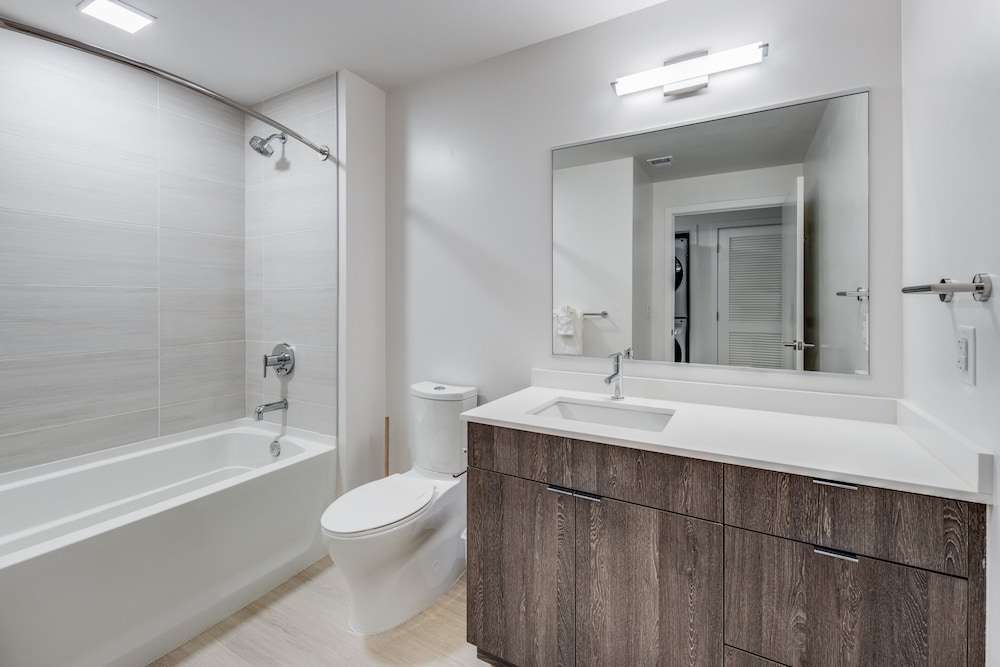 Luxury Apartment, 1 Bedroom (Room décor/layout/colors vary by unit) - Photo 8
