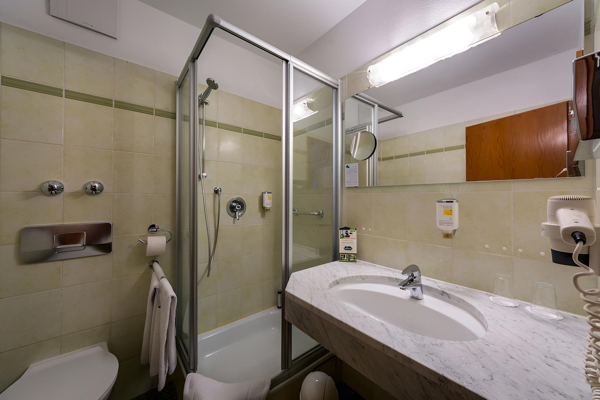 Superior Triple Room photo 3