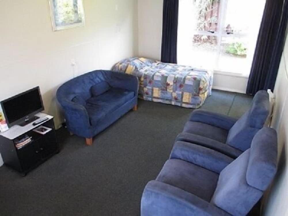Dollarwise, Two Bedroom photo 1