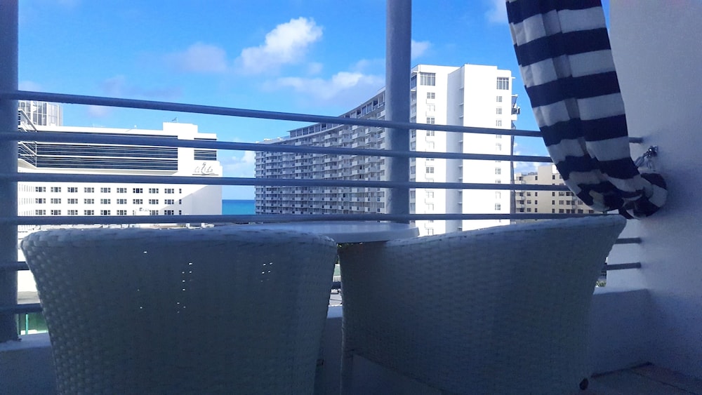 Signature Penthouse, Balcony, Partial Ocean View, photo 6