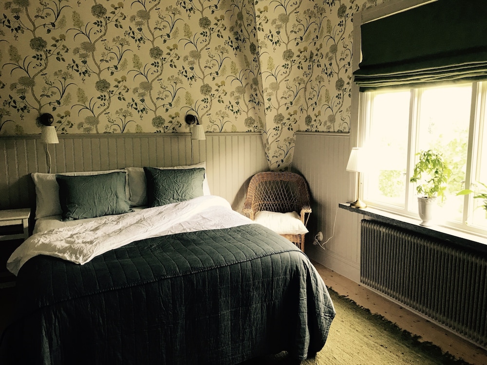 Double Room (South)
