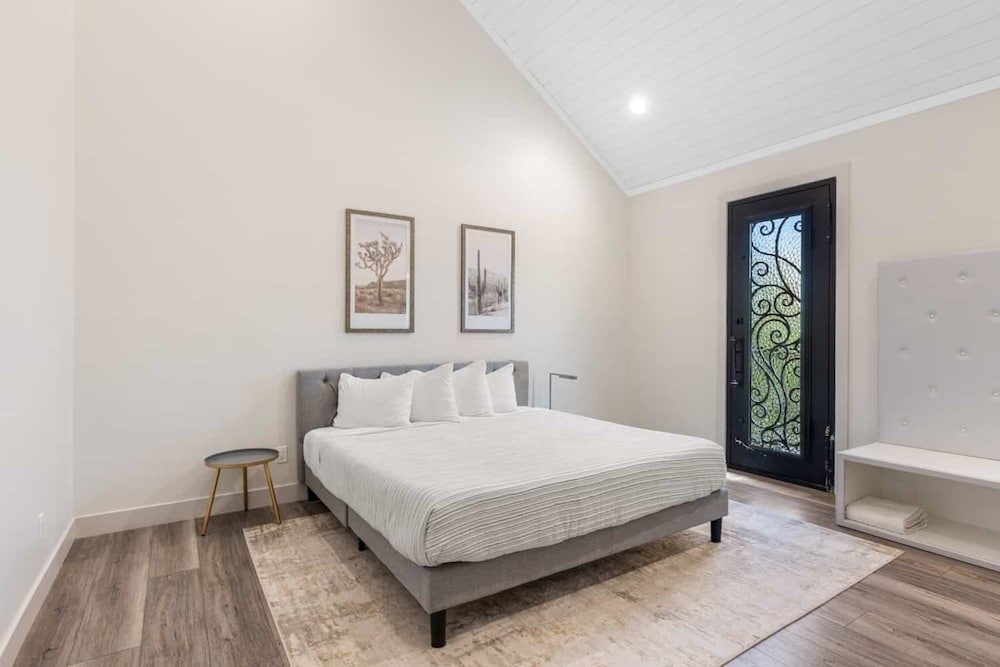 Townhome, 4 Bedrooms