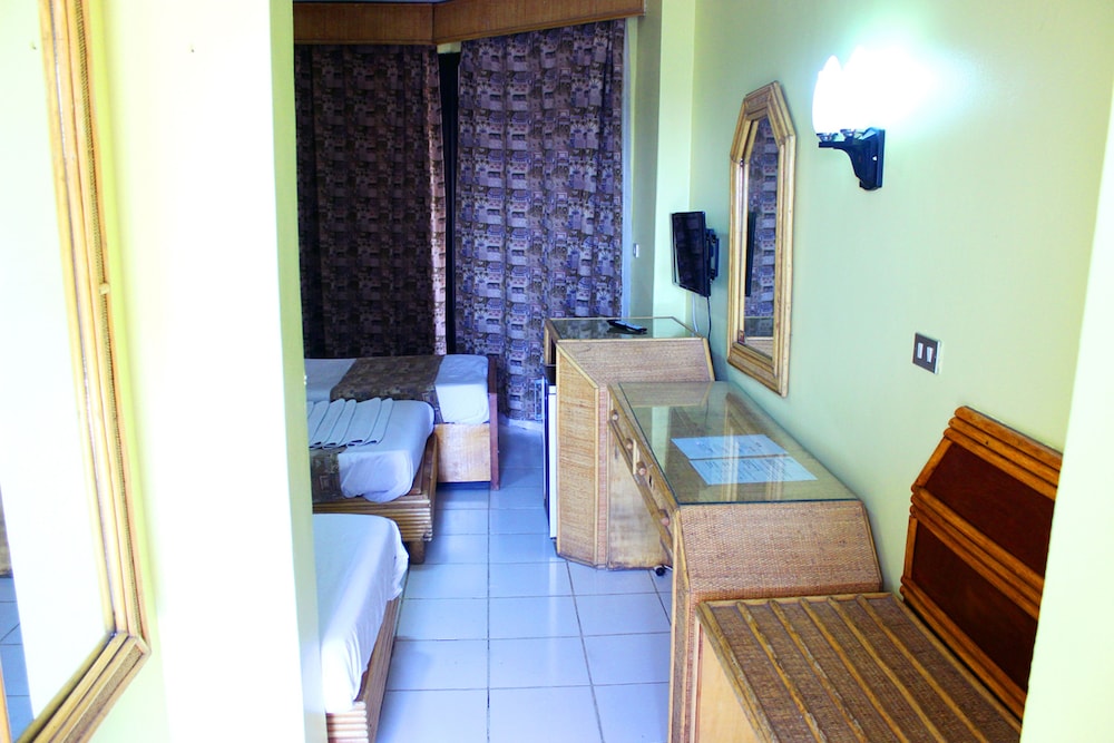 Standard Triple Room photo 2