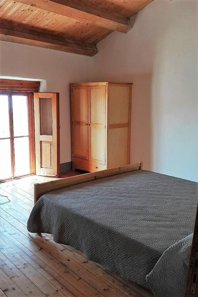 Traditional House, Multiple Beds, Non Smoking photo 3
