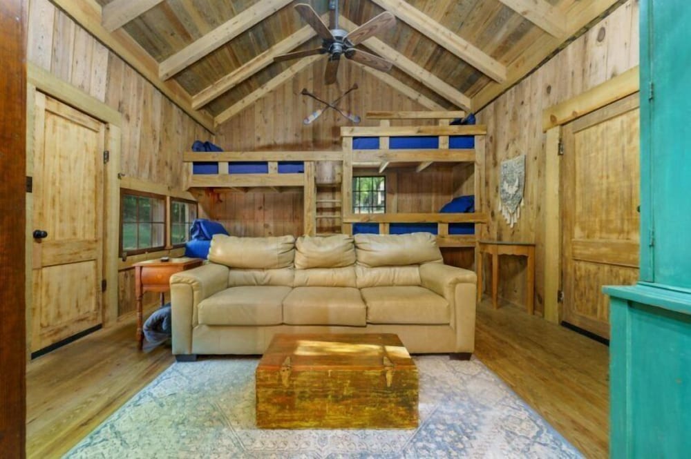 Family Cabin photo 1