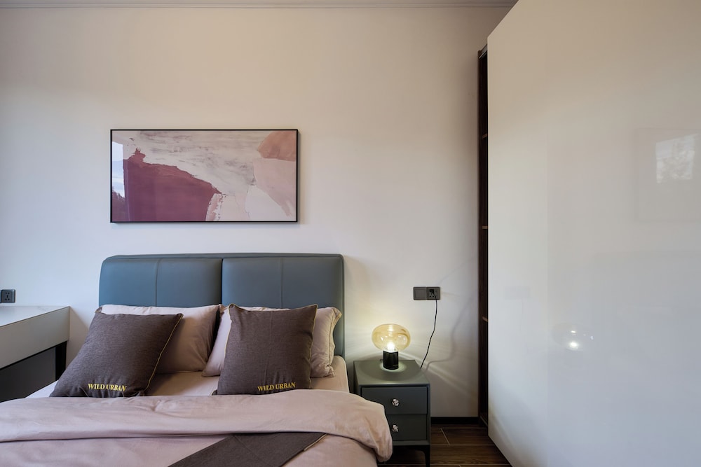 Comfort Apartment, 2 Bedrooms, Balcony, Garden View photo 2
