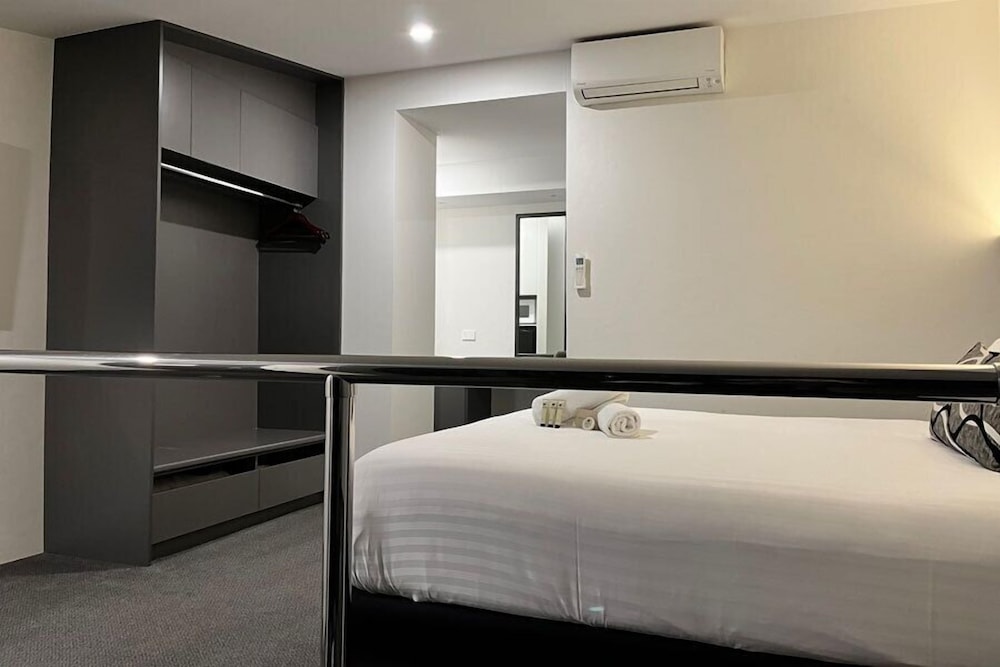 Premium Room, 1 King Bed With Sofa Bed, Garden View photo 1