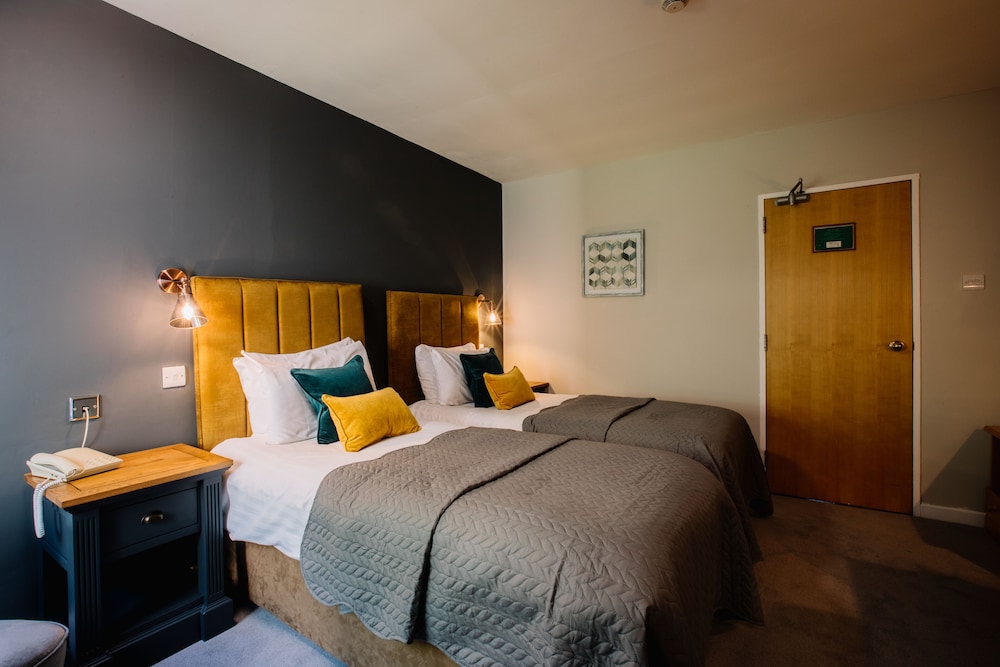 Classic Twin Room - Photo 10