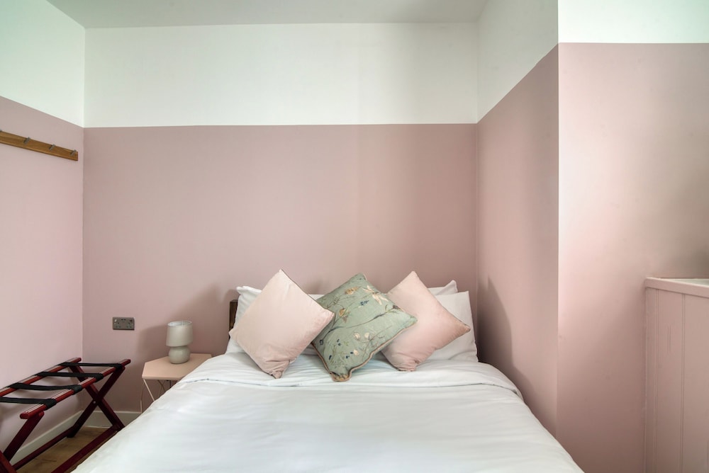 Economy Double Room - Photo 2