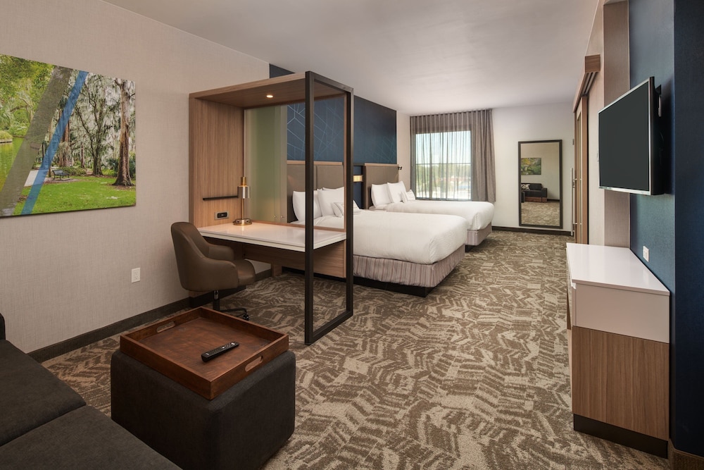 Suite, Multiple Beds