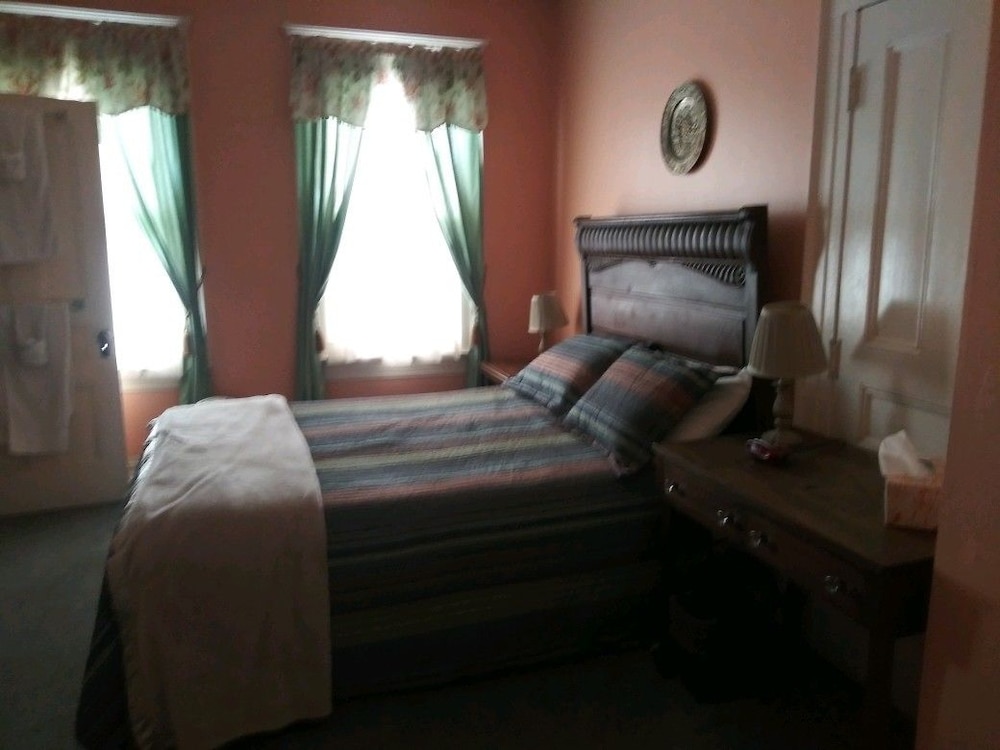 Standard Room, Multiple Beds, Non Smoking (2) photo 2