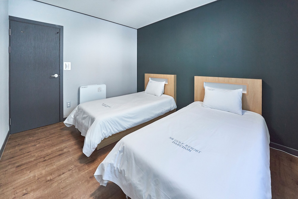 Village Type Suite (No Cooking Allowed) - Photo 3