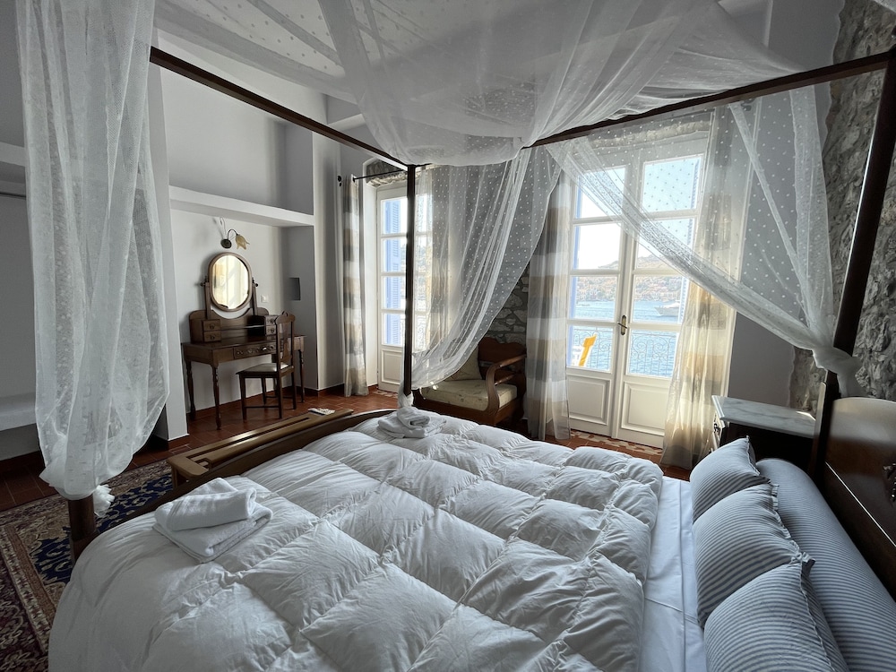 Deluxe Quadruple Room photo 3
