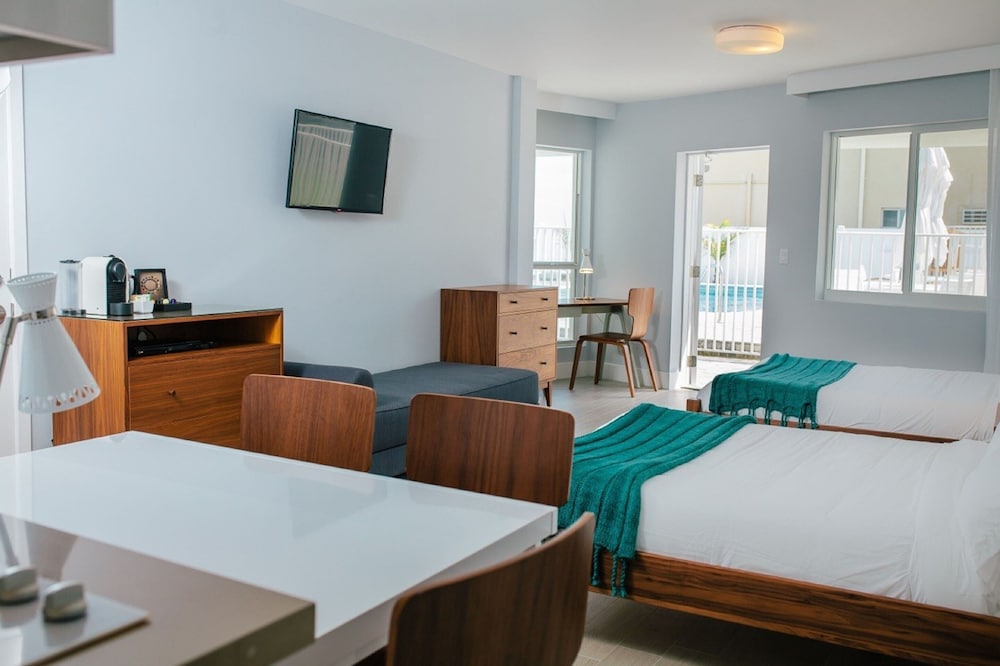 Efficiency 2 Double beds (3)
