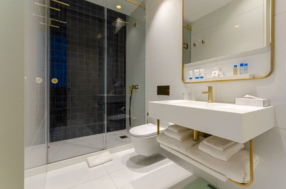 Junior Double or Twin Room, City View - Photo 4