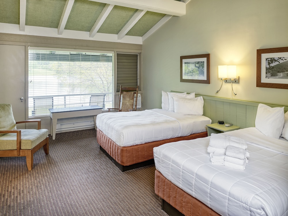 Deluxe Room, 2 Double Beds photo 1