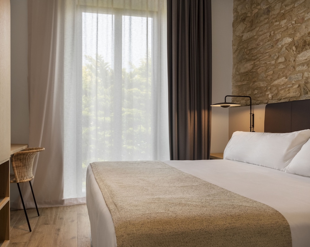 Standard Double Room (Castle Side)