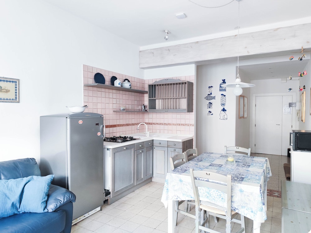 Apartment, 2 Bedrooms, Balcony, City View photo 1