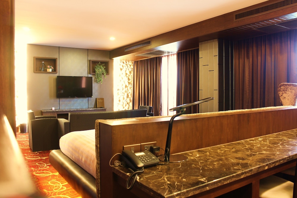 Executive Room photo 2