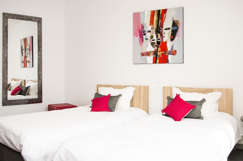 Suite, 2 Bedrooms (St Martial) photo 1