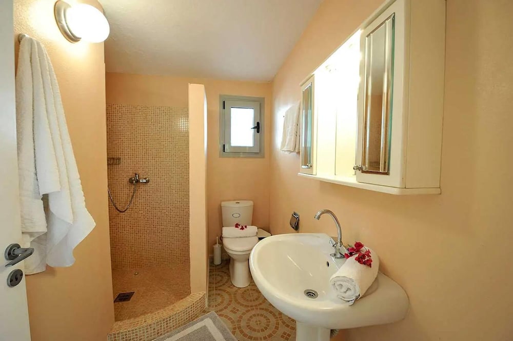 Apartment photo 3