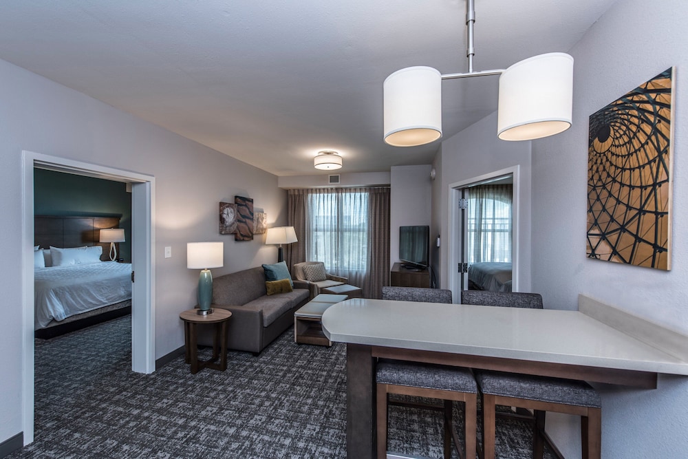 Suite, 2 Bedrooms, Kitchen photo 3
