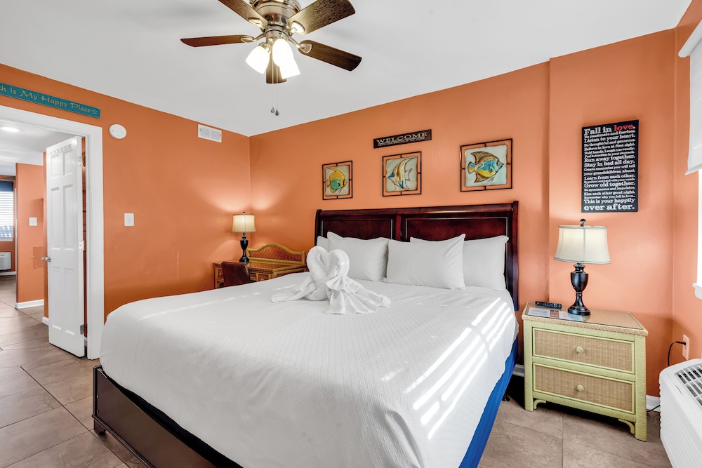 Standard Condo, Non Smoking, Partial Ocean View