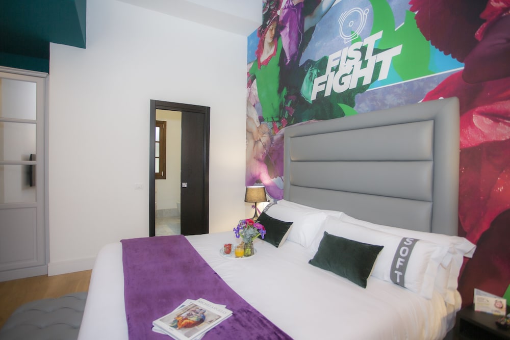 Junior Suite, 2 Bedrooms, Terrace, City View (Palazzo Baldaccio) thumbnail 6