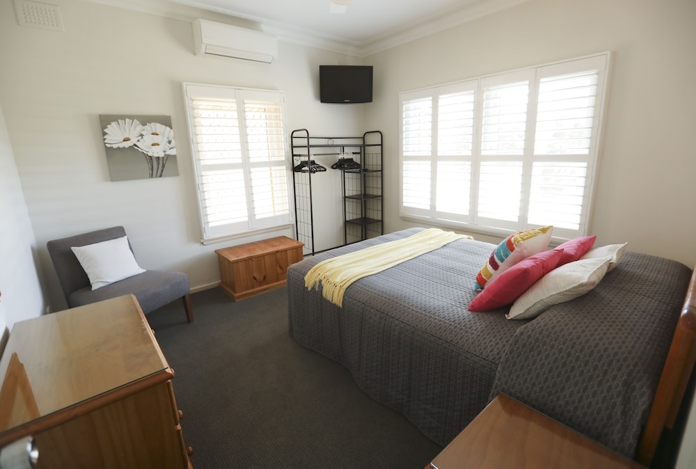 Luxury Cottage, 2 Bedrooms, Garden View photo 3