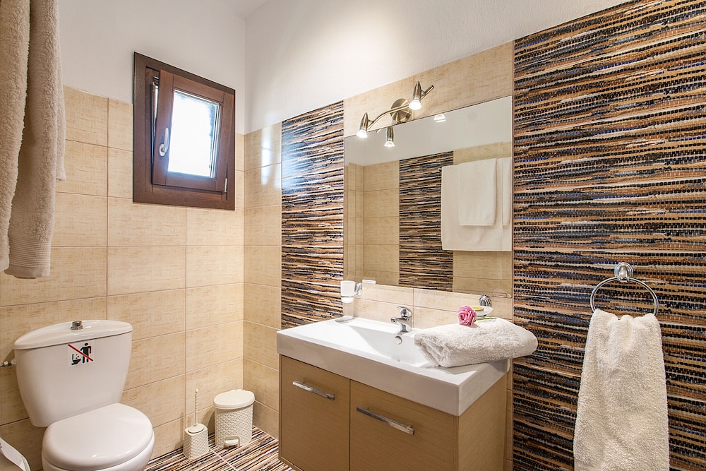 Premium Villa, 2 Bedrooms, Private Pool, Garden Area photo 3