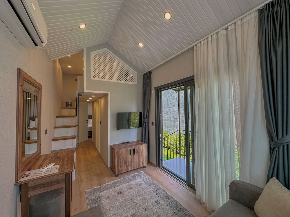 Basic Bungalow photo 2
