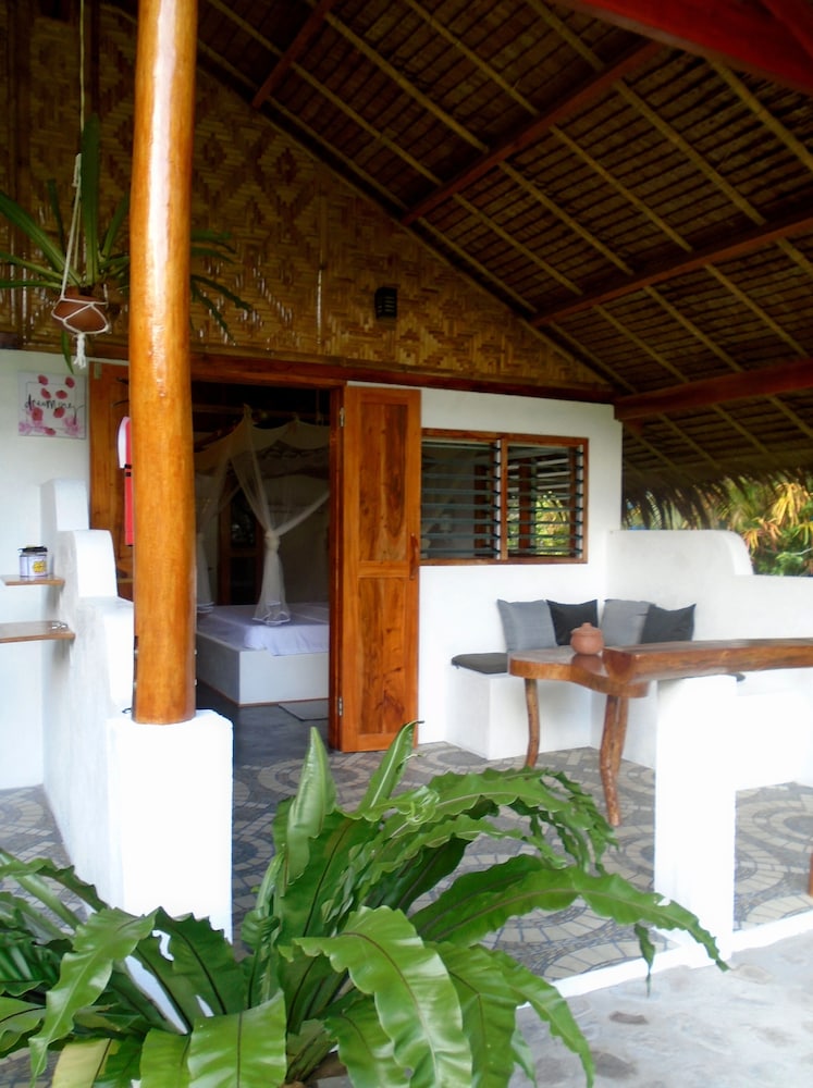 Romantic Room, 1 Bedroom, Non Smoking, Garden View photo 3