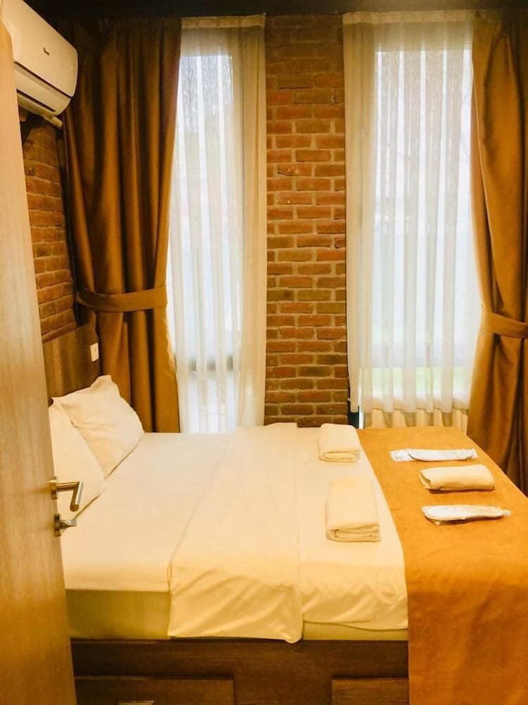 Comfort Uc Kisilik Oda - Gunesli Oda