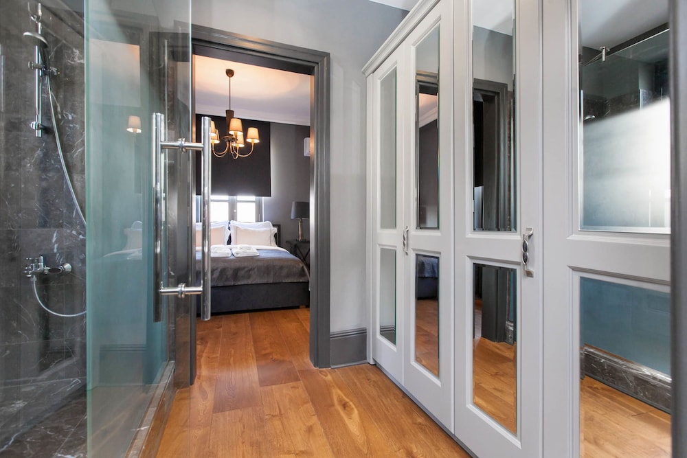 Apartment, 2 Bedrooms, Kitchen photo 2