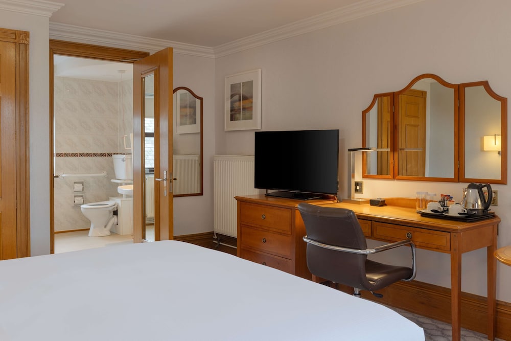 Room, 1 Double Bed (Double Hilton Guest Room) - Photo 1