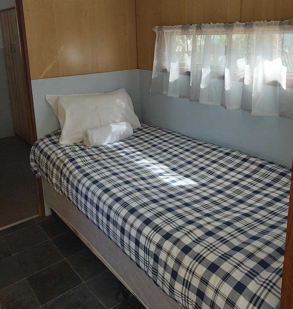 Standard Cabin Small photo 3