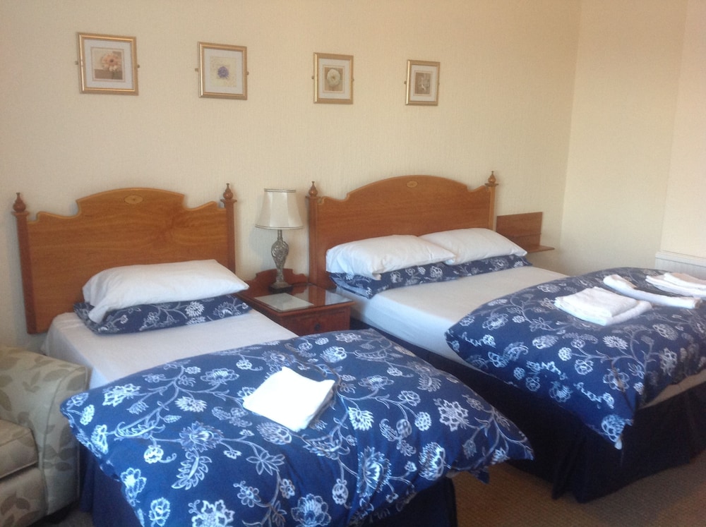 Family Room, Ensuite photo 1