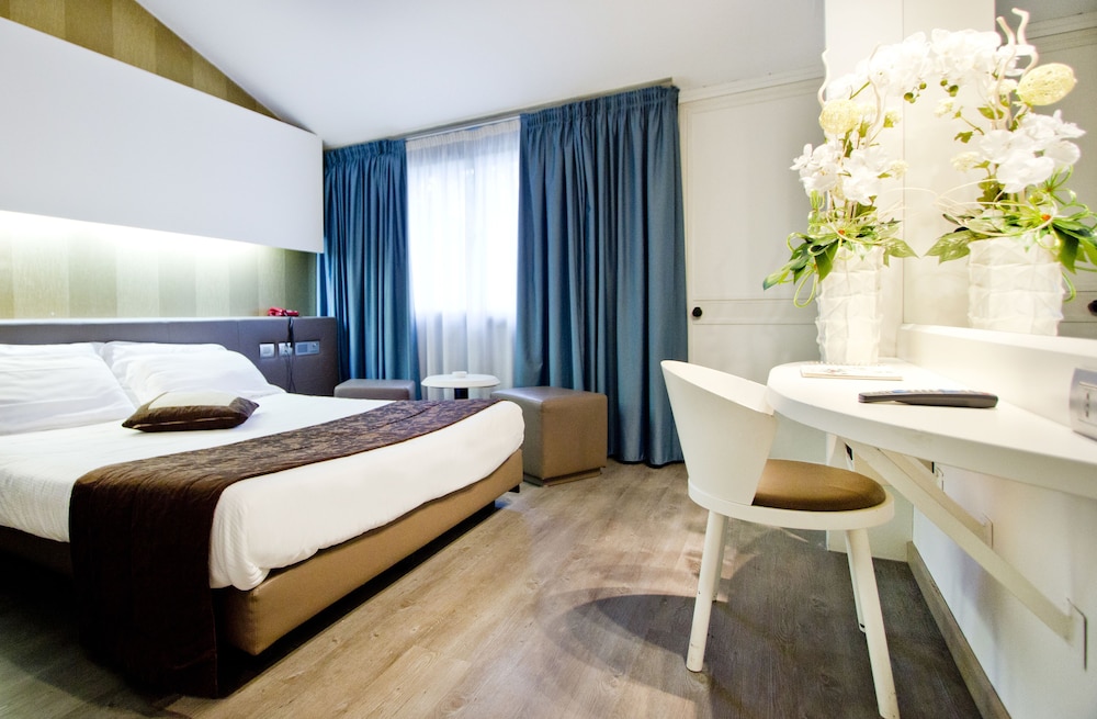 Superior Double or Twin Room - Photo 2