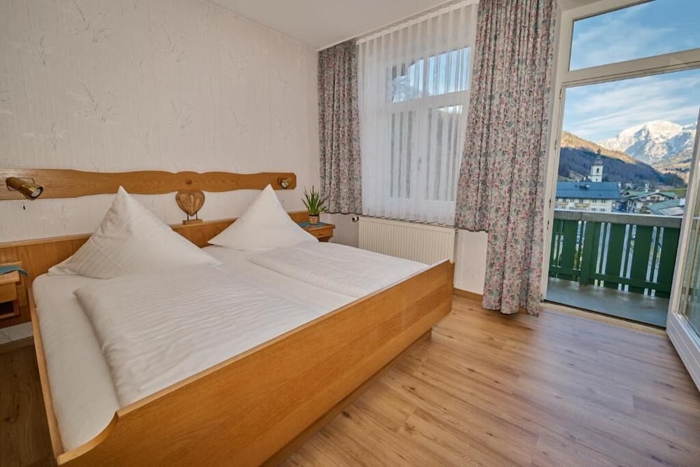 Classic Double Room, Mountain View