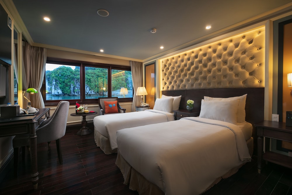 Elegant Double or Twin Suite with Balcony - 2 Days 1 Night photo 1
