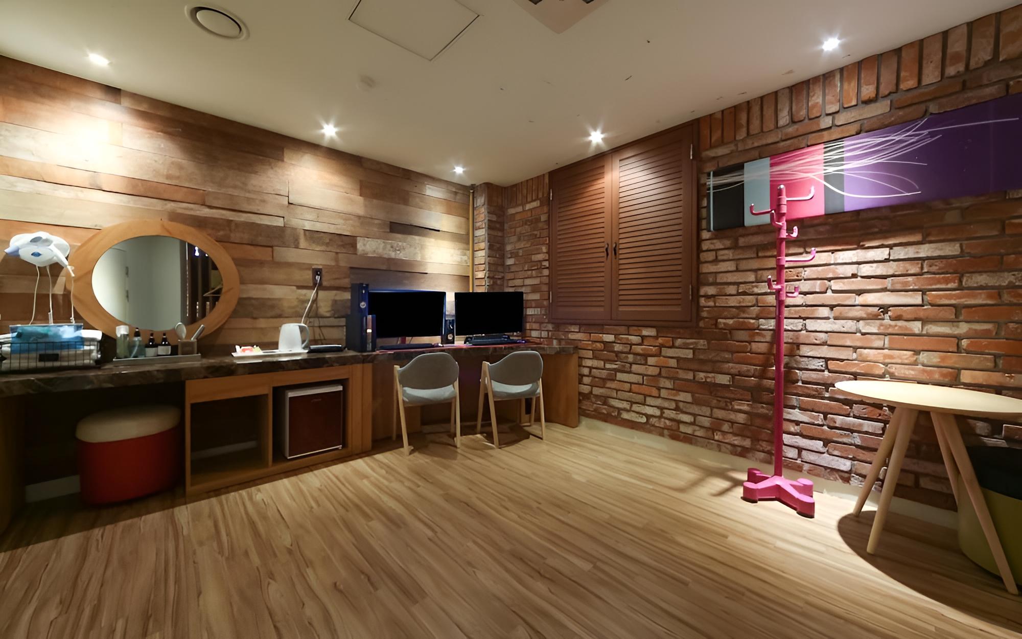 Room (VIP high-spec couple PC provided (Net) - Photo 4