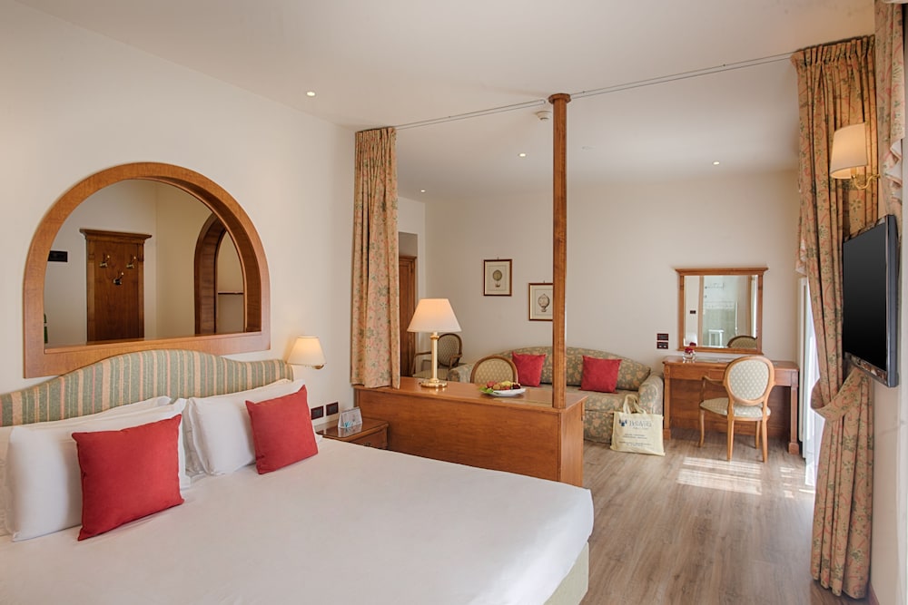 Junior Suite, Balcony, Lake View photo 2