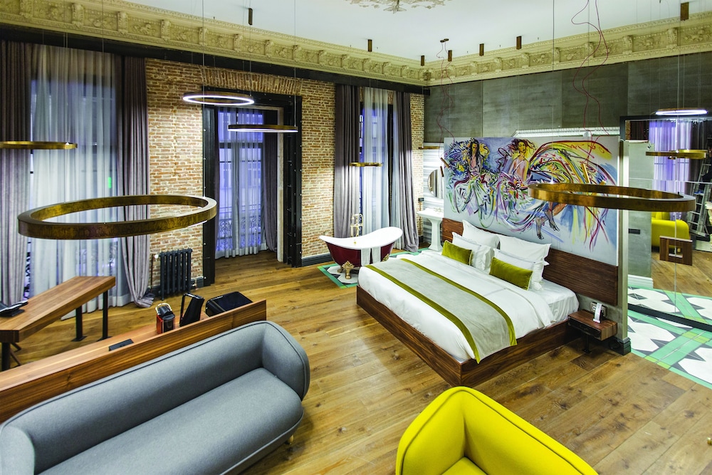 Royal Suite photo 1