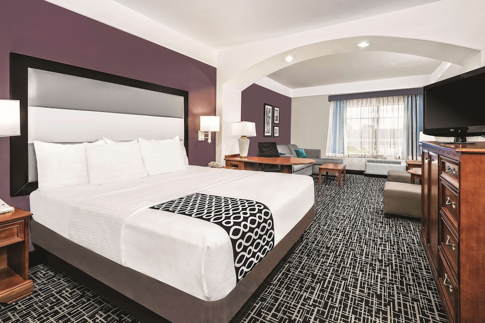Deluxe Room, 1 King Bed, Non Smoking (Deluxe Executive Room)
