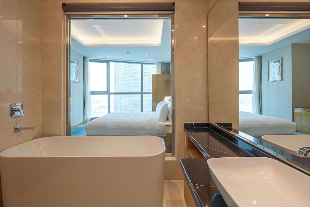Executive Room, 1 King Bed photo 2
