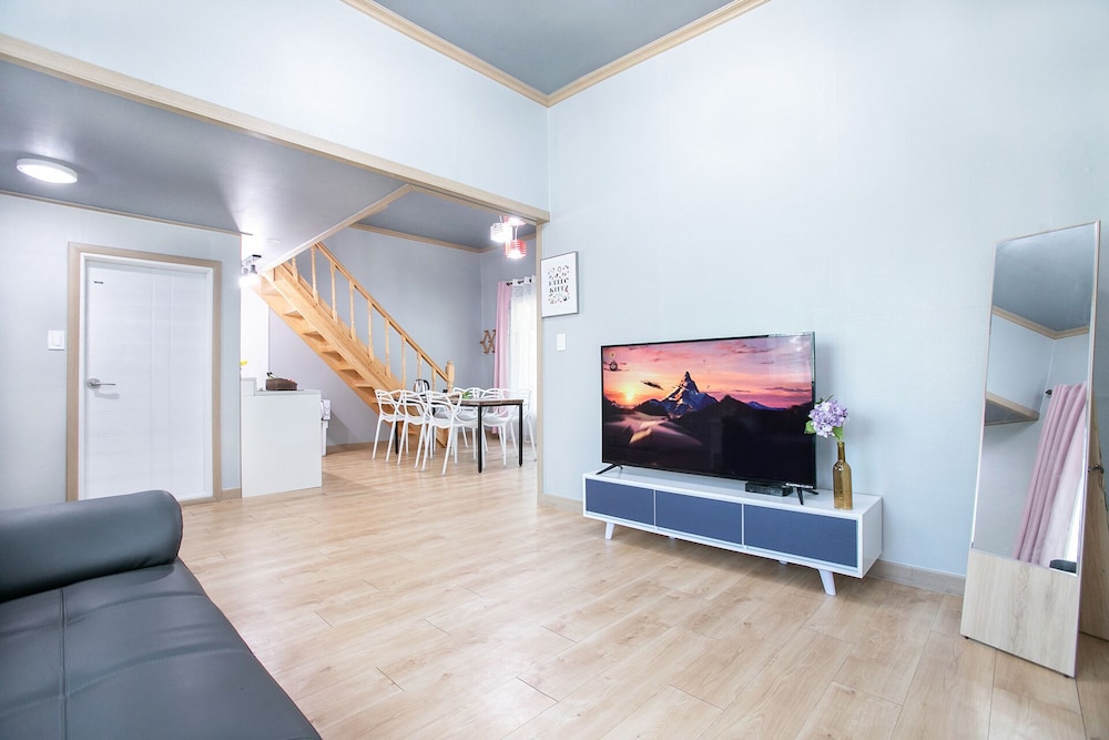 Condo (Robellia) photo 1