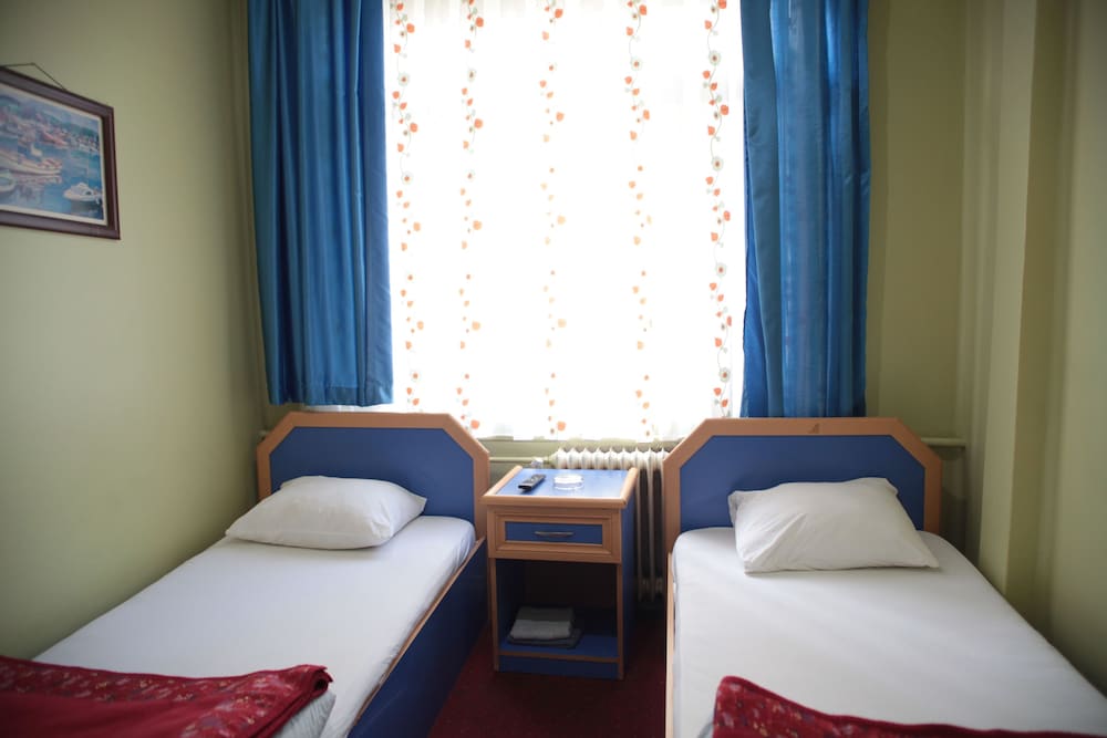Single Room, Shared Bathroom